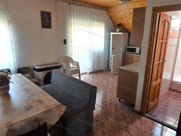 Eladó ház Balatonlelle 1. kép