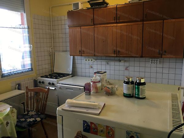 Eladó lakás Veszprém 6. kép