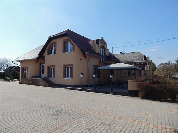 Eladó üzleti Mezőcsokonya 1. kép