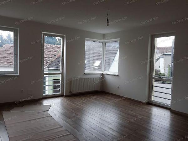 Eladó lakás Eger, Belváros 1. kép