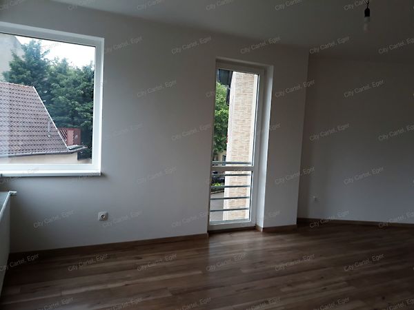 Eladó lakás Eger, Belváros 3. kép