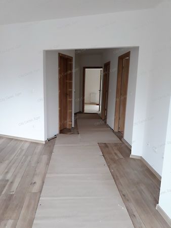 Eladó lakás Eger, Belváros 7. kép
