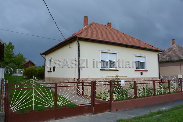 Eladó ház Nagyrada 1. kép