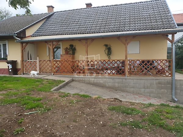 Eladó ház Bálványos 1. kép