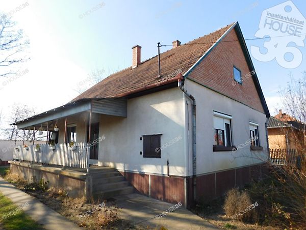 Eladó ház Kecskemét 1. kép
