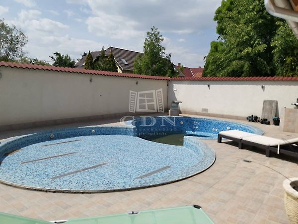 Eladó ház Szeged 14. kép