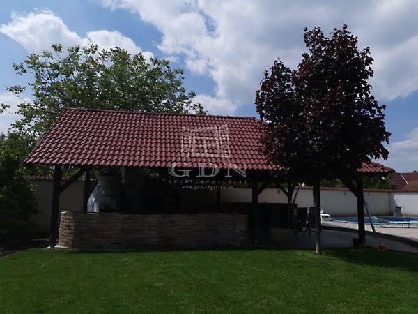 Eladó ház Szeged 9. kép