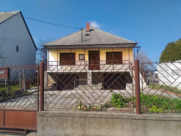 Eladó ház Székesfehérvár 2. kép