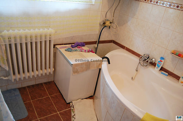 Eladó ház Győr, Győrszentiván 11. kép