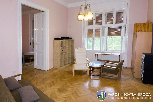Eladó lakás Szeged, Belváros 1. kép