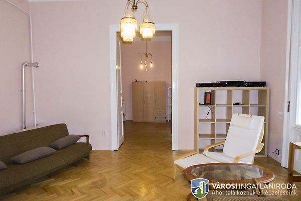 Eladó lakás Szeged, Belváros 2. kép