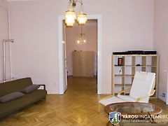 Eladó lakás Szeged, Belváros 2. kép