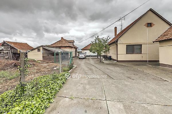 Eladó ház Kecskemét 31. kép