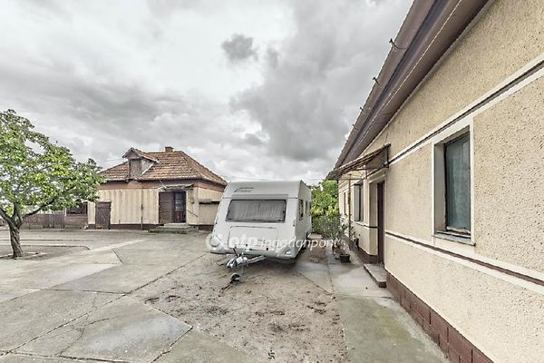 Eladó ház Kecskemét 38. kép