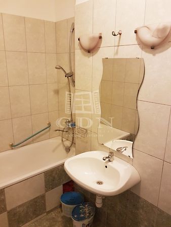 Eladó lakás Veszprém 6. kép