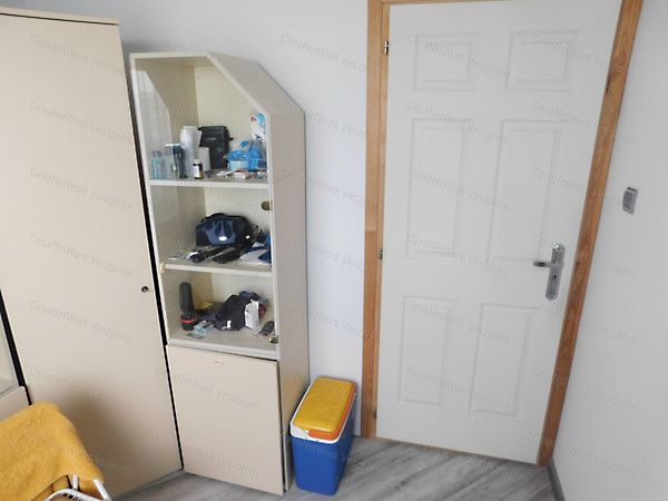 Eladó lakás Veszprém 12. kép