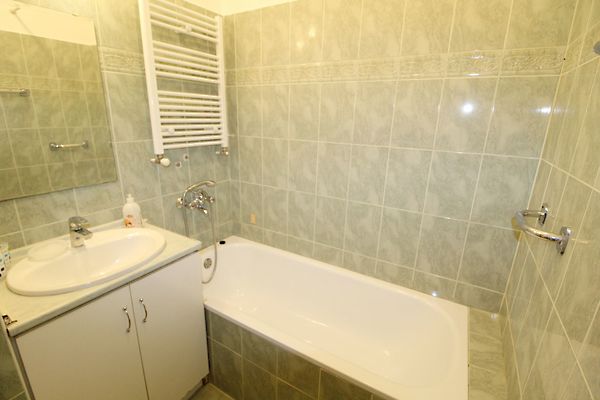 Kiadó lakás Debrecen, Nagyerdő 15. kép