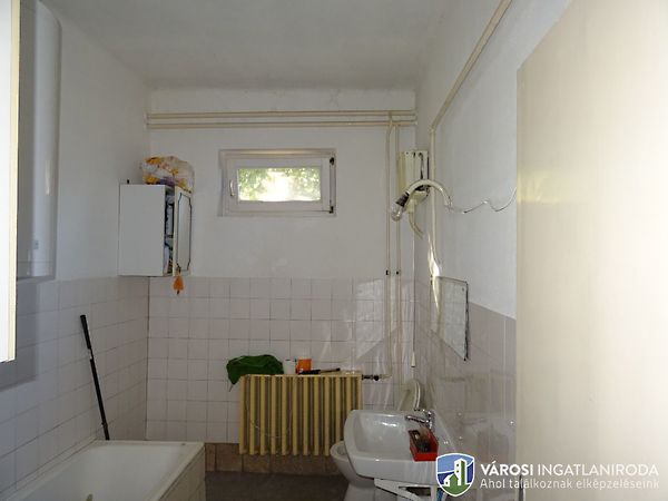Eladó ház Győr, Ménfőcsanak 12. kép