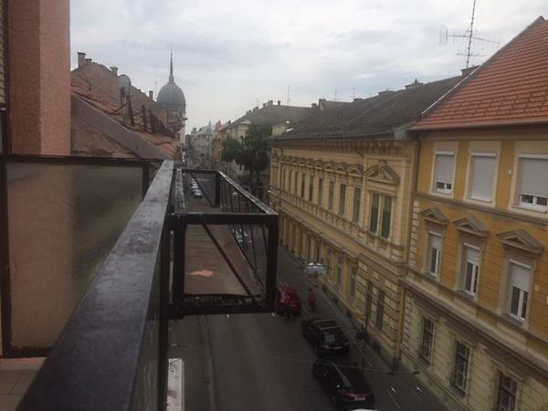 Eladó lakás Szeged, Belváros 2. kép