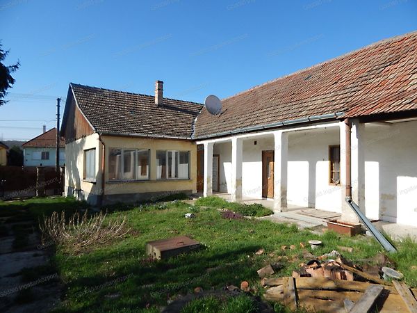 Eladó ház Domony 5. kép