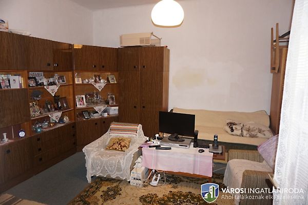 Eladó lakás Szeged, Belváros 1. kép