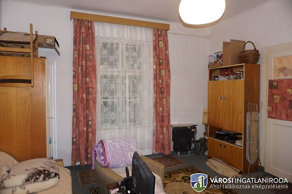 Eladó lakás Szeged, Belváros 2. kép