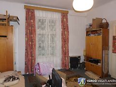 Eladó lakás Szeged, Belváros 2. kép