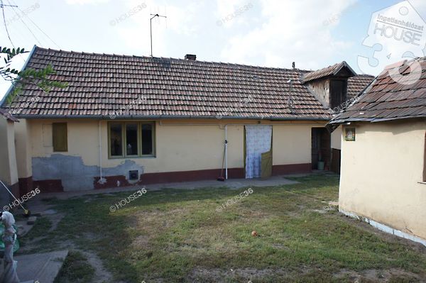 Eladó ház Kecskemét 1. kép