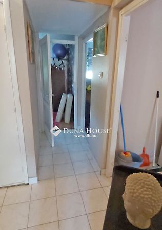 Eladó lakás Tatabánya 8. kép