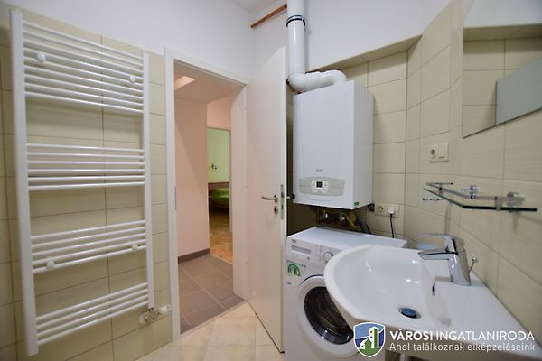 Kiadó lakás Pécs, Belváros 13. kép