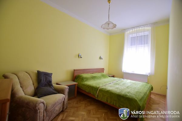 Kiadó lakás Pécs, Belváros 6. kép