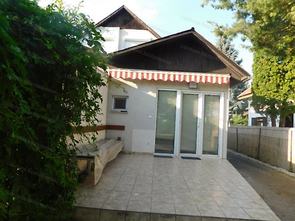 Eladó nyaraló Balatonkenese, Üdülőtelep 9. kép