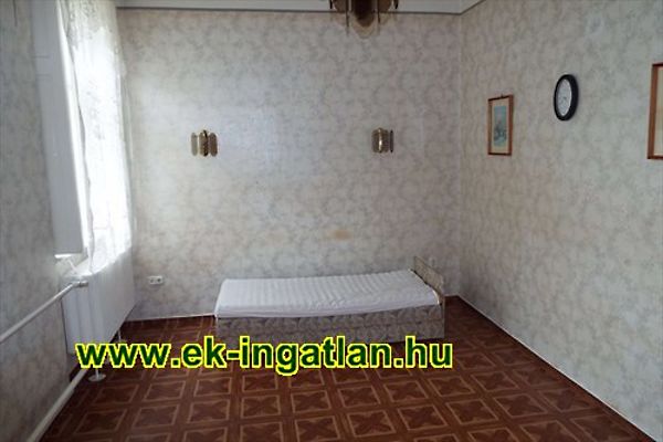 Eladó ház Adony 6. kép