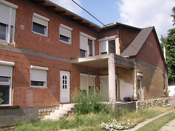 Eladó ház Pécs, Budai városrész 1. kép