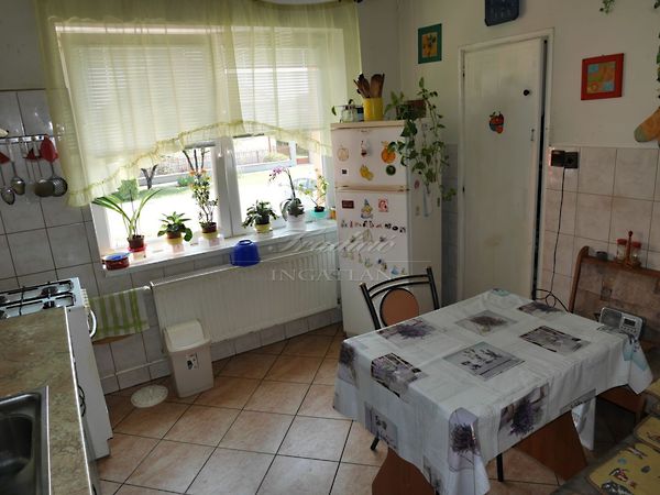 Eladó ház Győr, Győrszentiván 8. kép
