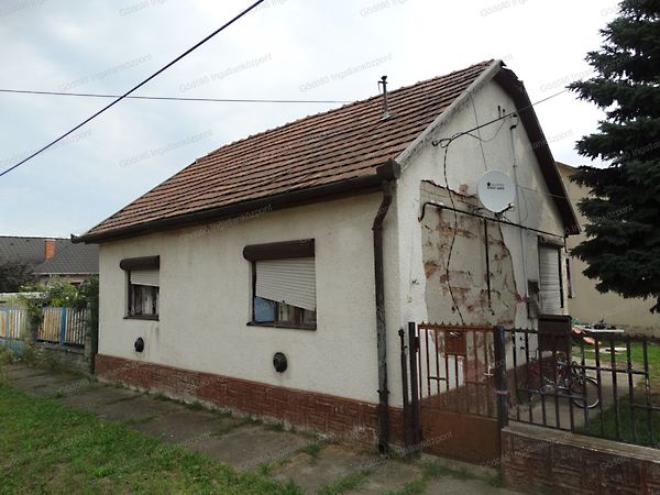 Eladó ház Hatvan 1. kép