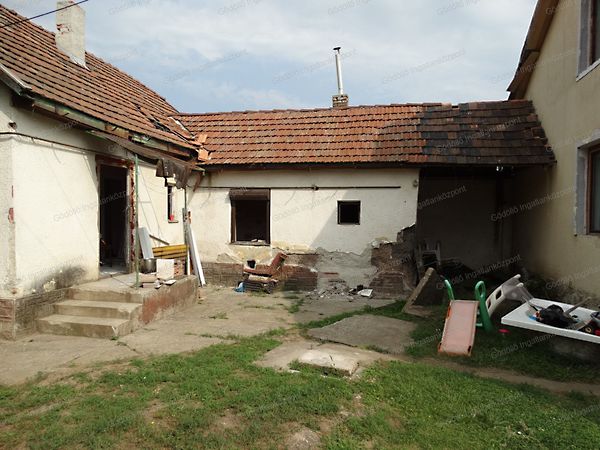 Eladó ház Hatvan 2. kép