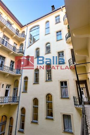 Eladó lakás Budapest, VI. kerület 3. kép