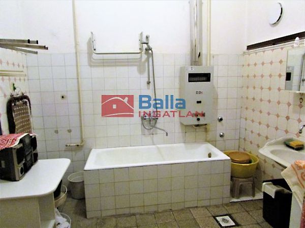 Eladó lakás Budapest, VI. kerület 12. kép