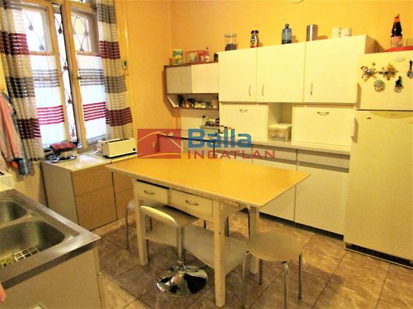 Eladó lakás Budapest, VI. kerület 13. kép