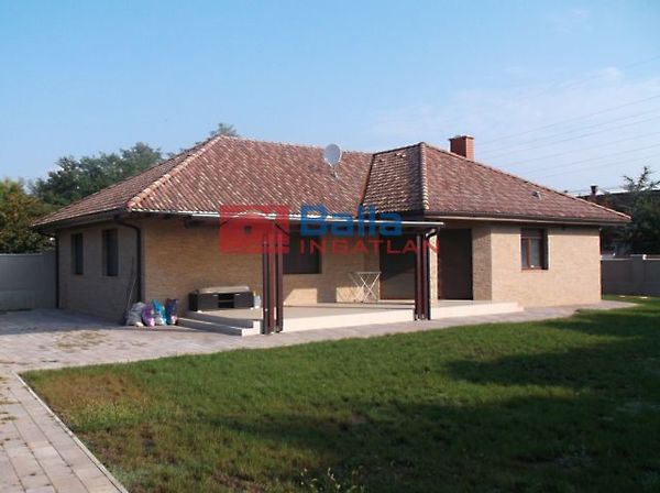 Eladó ház Kecskemét 1. kép