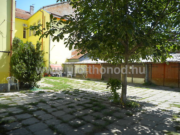 Eladó lakás Szeged, Belváros 16. kép