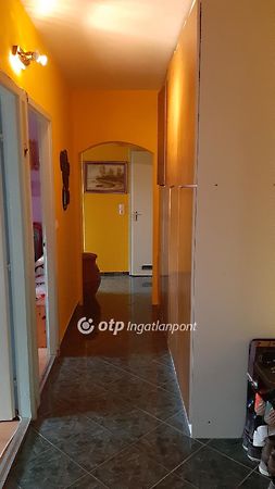 Eladó lakás Szolnok 6. kép