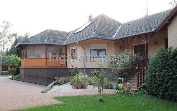 Eladó ház Kecskemét, Katonatelep 1. kép