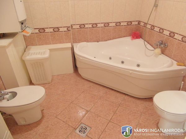 Kiadó lakás Szeged, Belváros 12. kép