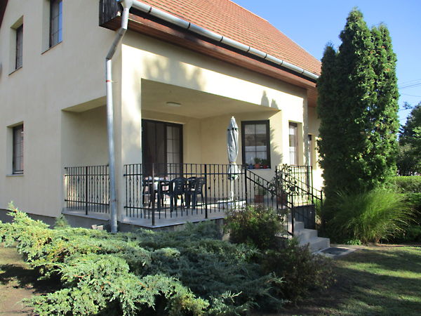 Eladó ház Pócsmegyer 16. kép