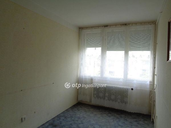 Eladó lakás Dunaújváros 1. kép