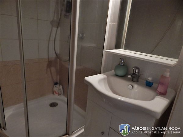 Eladó lakás Győr, Adyváros 10. kép