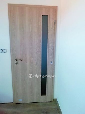 Eladó lakás Szolnok 10. kép