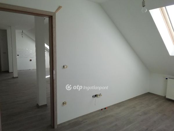 Eladó lakás Szolnok 6. kép